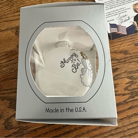 Heart Gifts by Teresa Inc. Hand Painted Ornament Expecting Parents To Be‎ - Picture 4 of 10